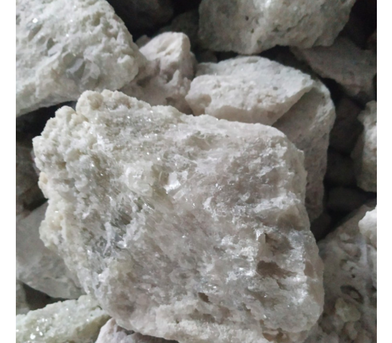 中频炉刚玉捣打料可以冶炼高锰钢，高铬钢，碳钢，不锈钢